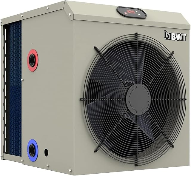 Pompa di calore da piscina BWT Mini con involucro metallico, installata fra il filtro e la bocchetta di mandata