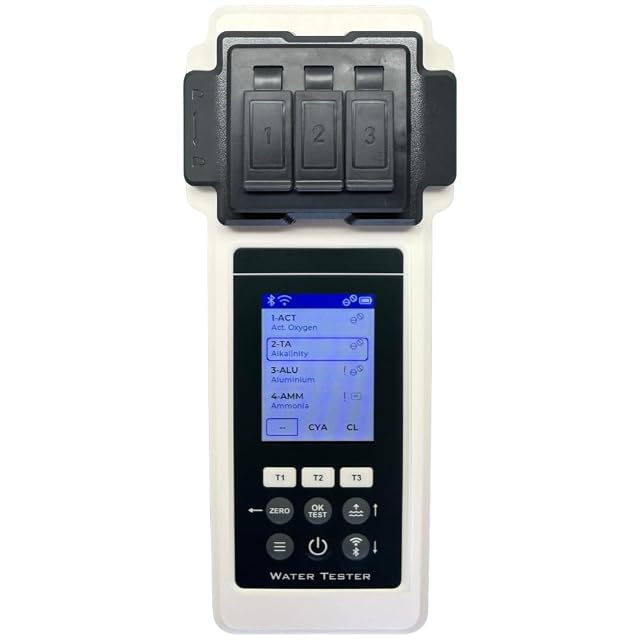 Set Amblior PoolLab 2.0 con valigetta rigida e attrezzo di regolazione del livello dell’acqua accanto al fotometro